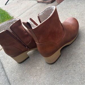 Women's size 9 Brown Ankle Boots